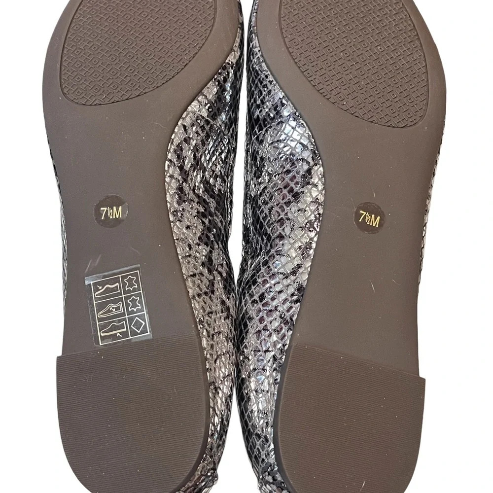 NIB TORY BURCH York Metallic Roccia Powder Suede Ballet Flat Silve… - Picture 7 of 9